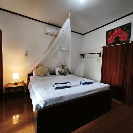 Matahari Bungalow 3 Гили Еър Екстериор снимка