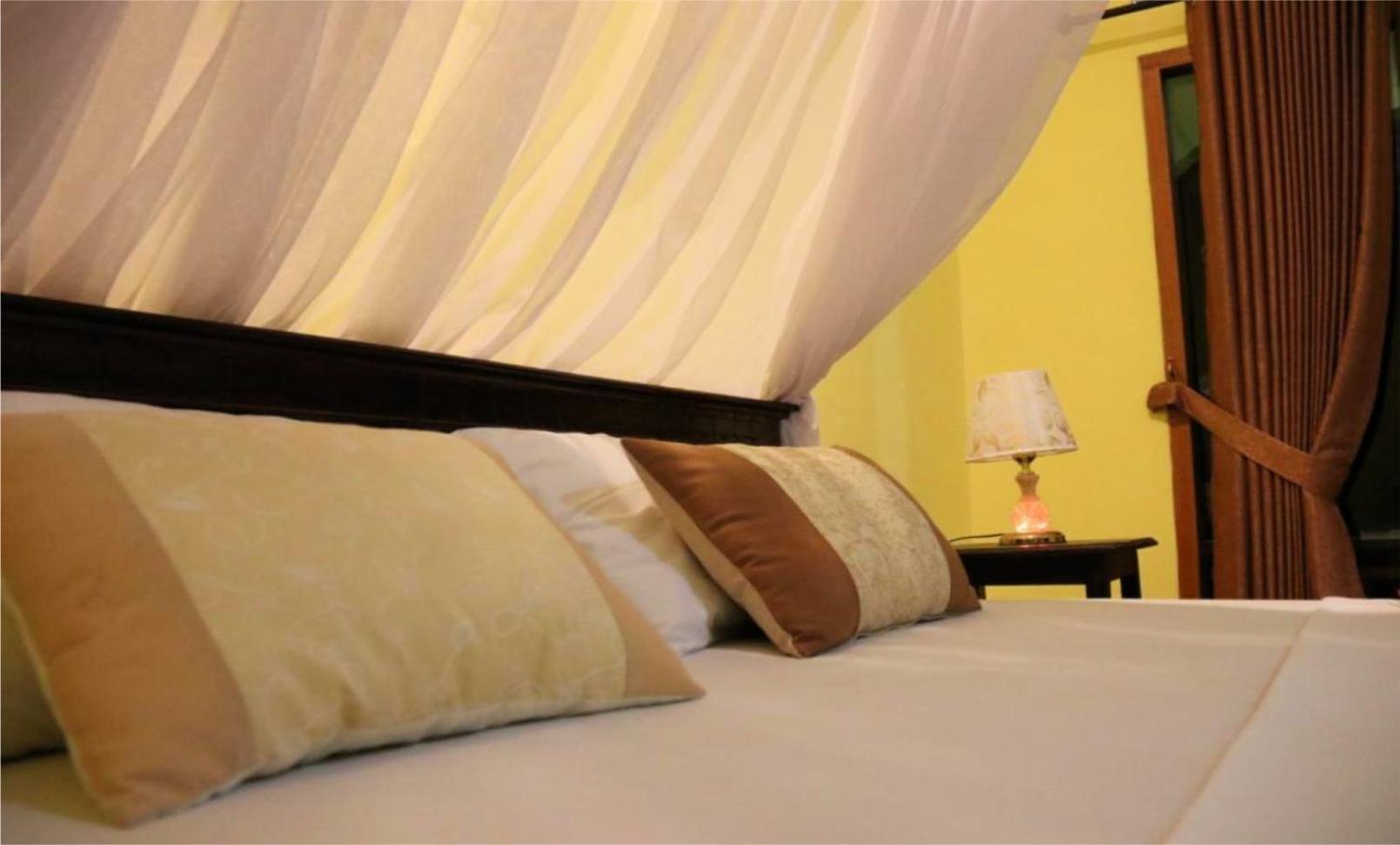 Matahari Bungalow 3 Гили Еър Екстериор снимка