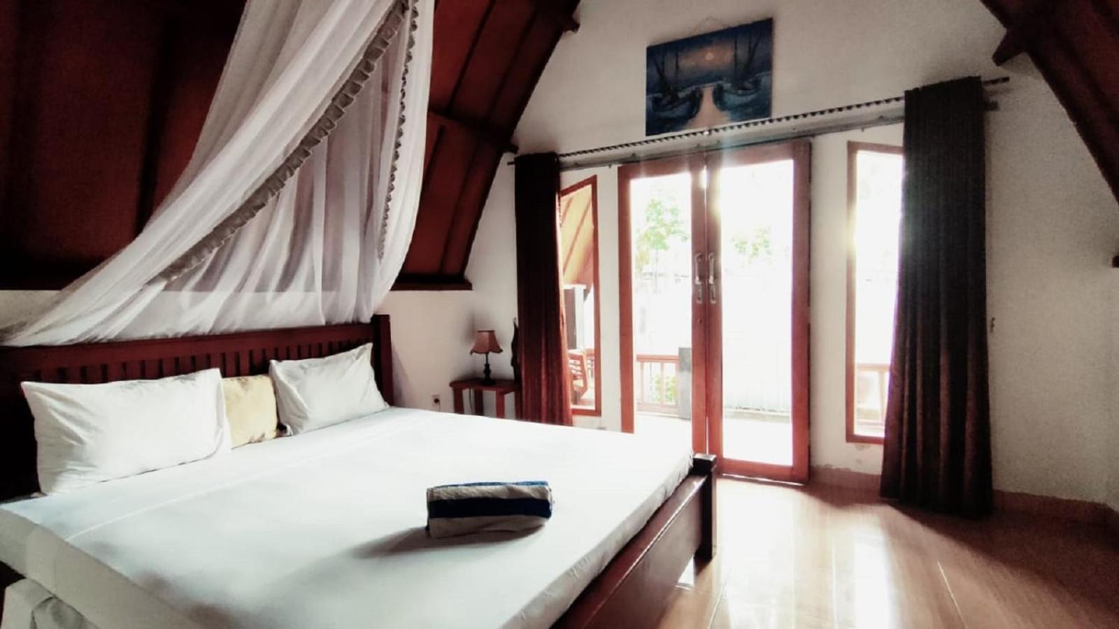 Matahari Bungalow 3 Гили Еър Екстериор снимка