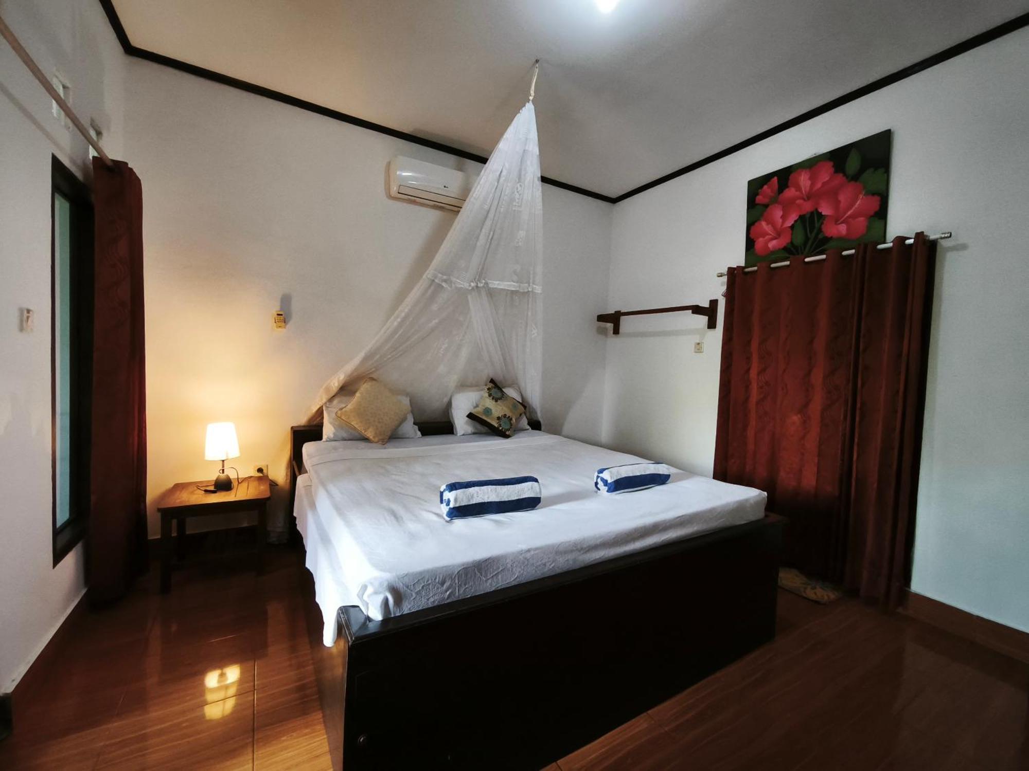 Matahari Bungalow 3 Гили Еър Екстериор снимка