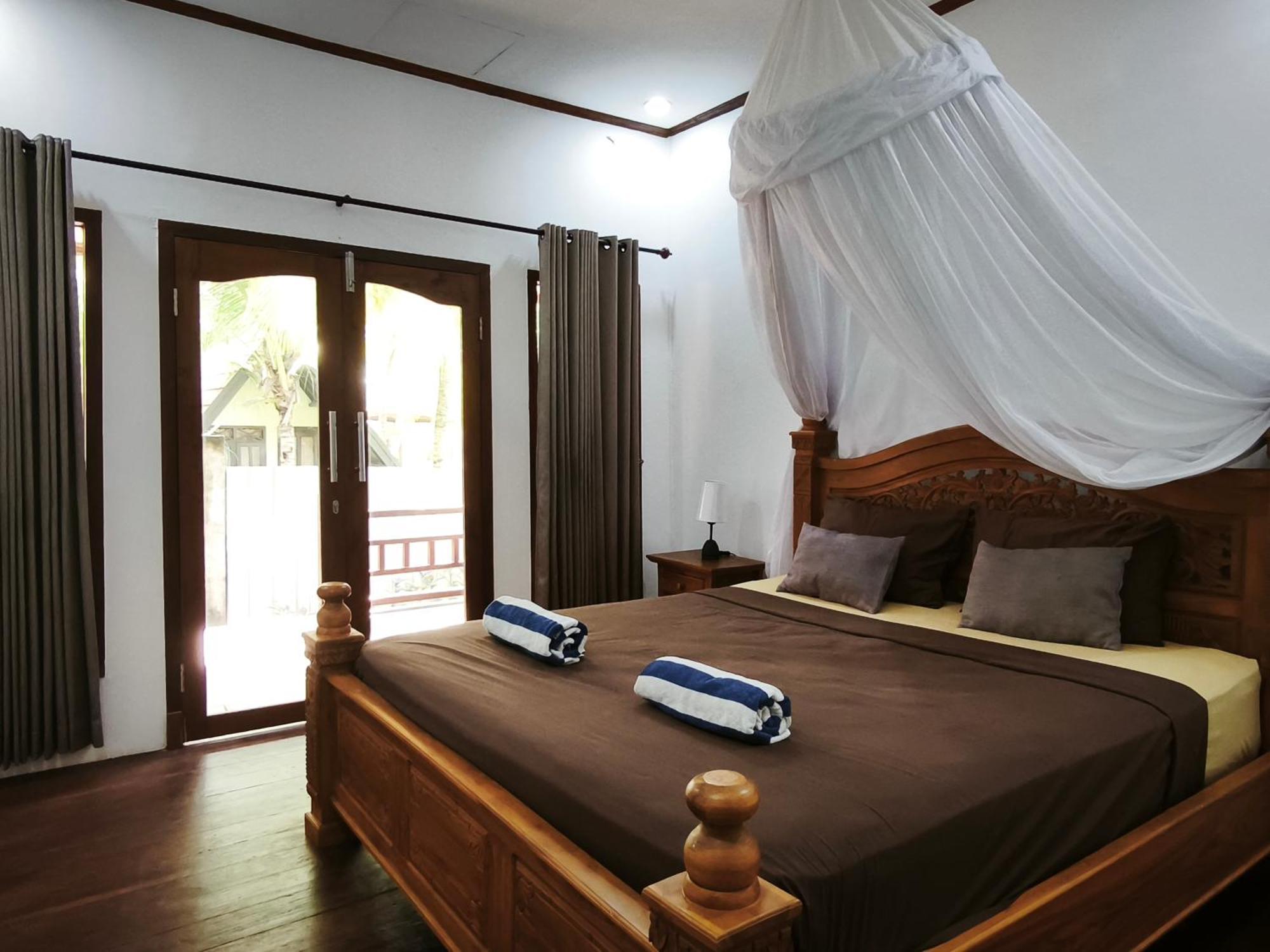 Matahari Bungalow 3 Гили Еър Екстериор снимка