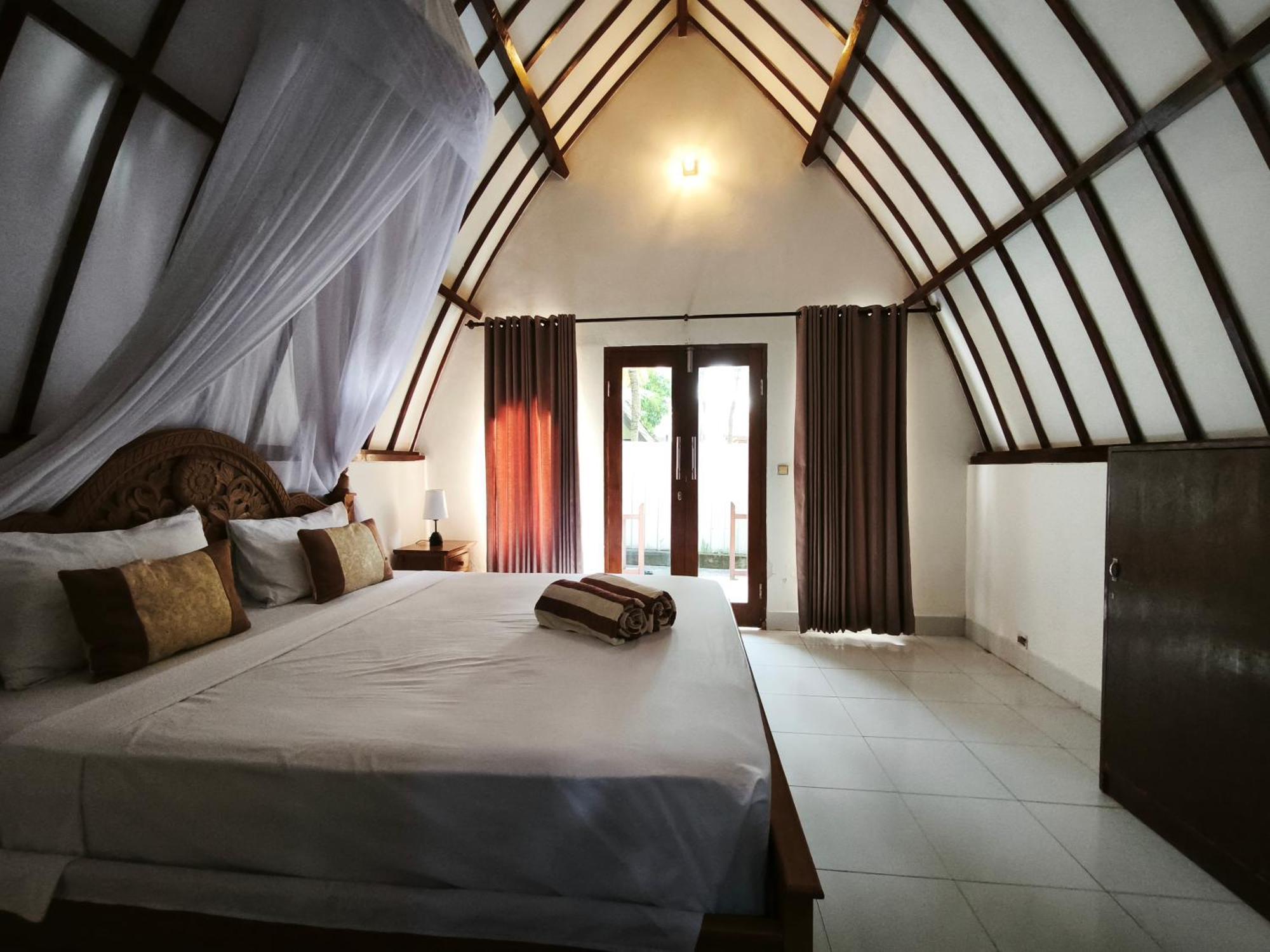 Matahari Bungalow 3 Гили Еър Екстериор снимка