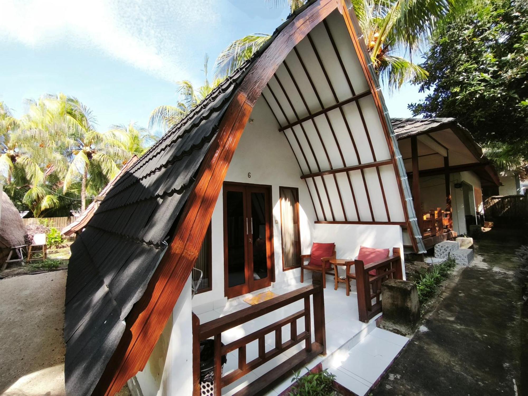 Matahari Bungalow 3 Гили Еър Екстериор снимка