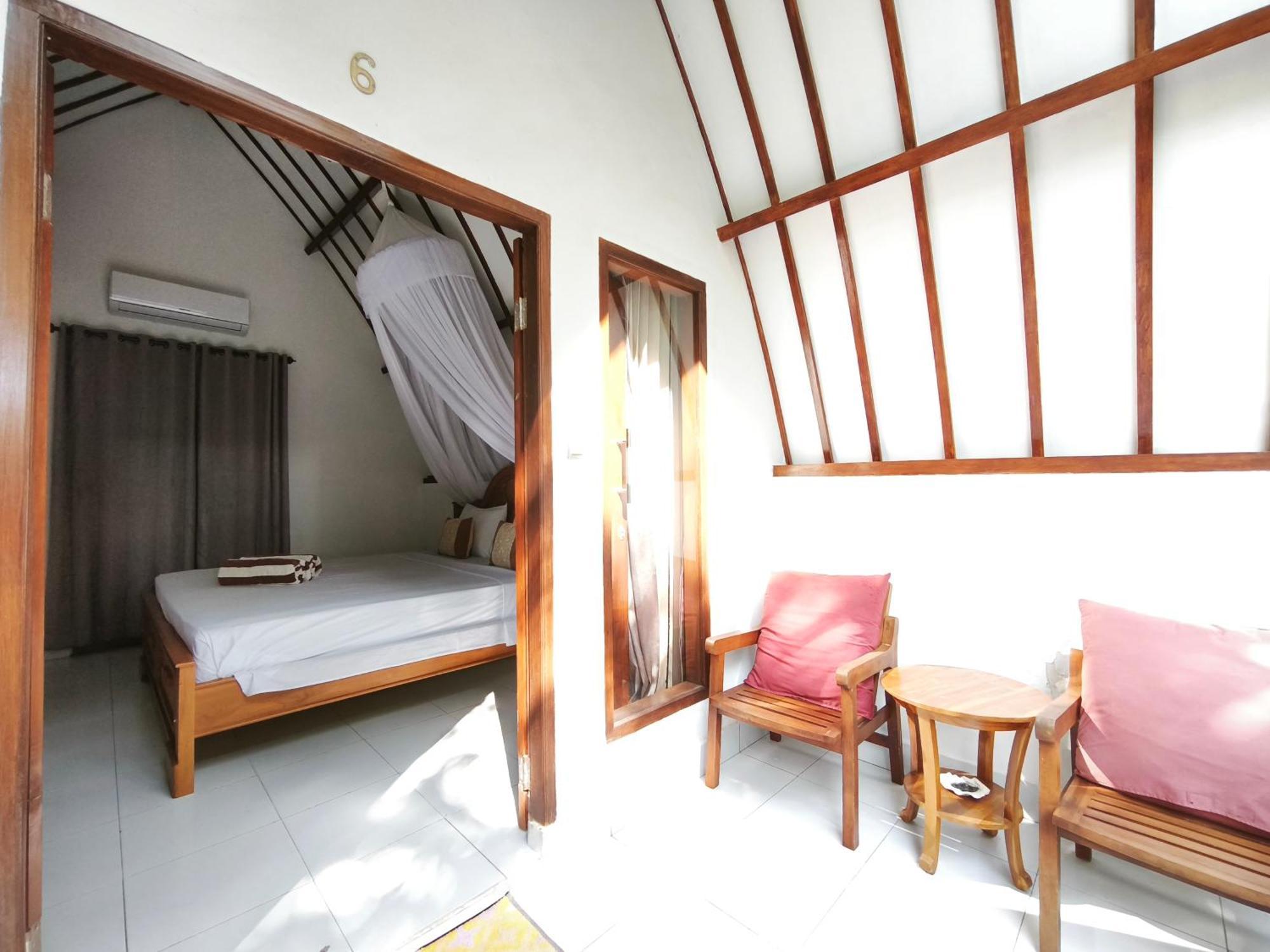 Matahari Bungalow 3 Гили Еър Екстериор снимка